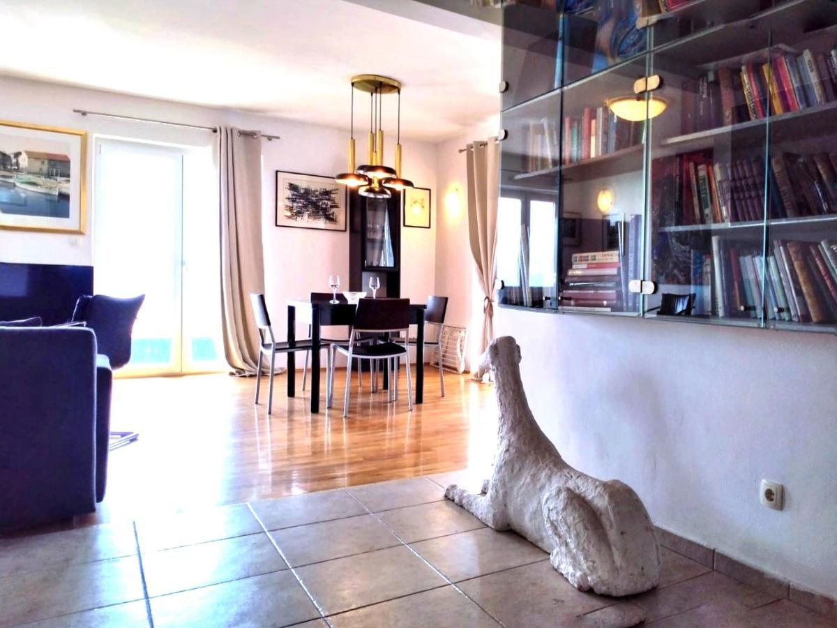 Beach State Of Art, Balica Rat Stanici Luaran gambar